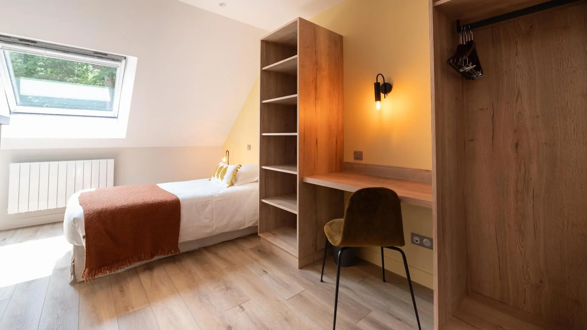 Les Cotonnades Hotel Lorient 0*,