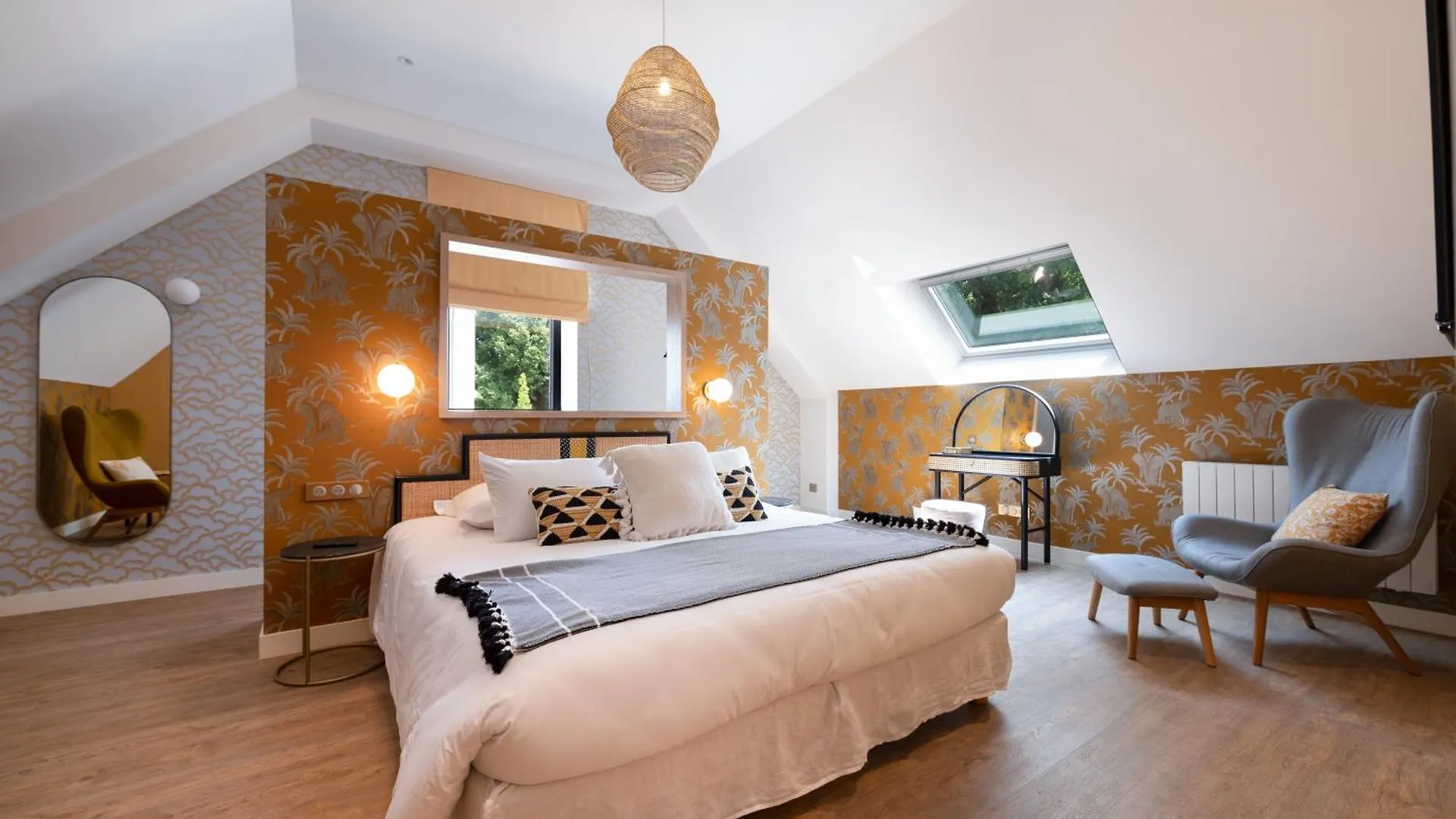 Les Cotonnades Hotel Lorient 0*,
